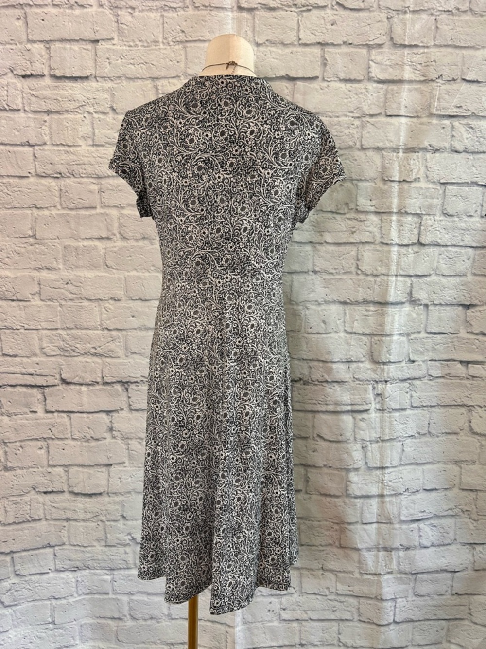 connected apparel Black White Dress Midi Floral V Neck Twist-Front Day to Night - Picture 11 of 15